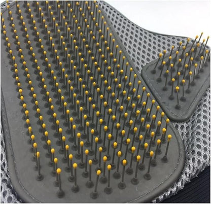 Comfortable Fit Pet Grooming Glove for Daily Use